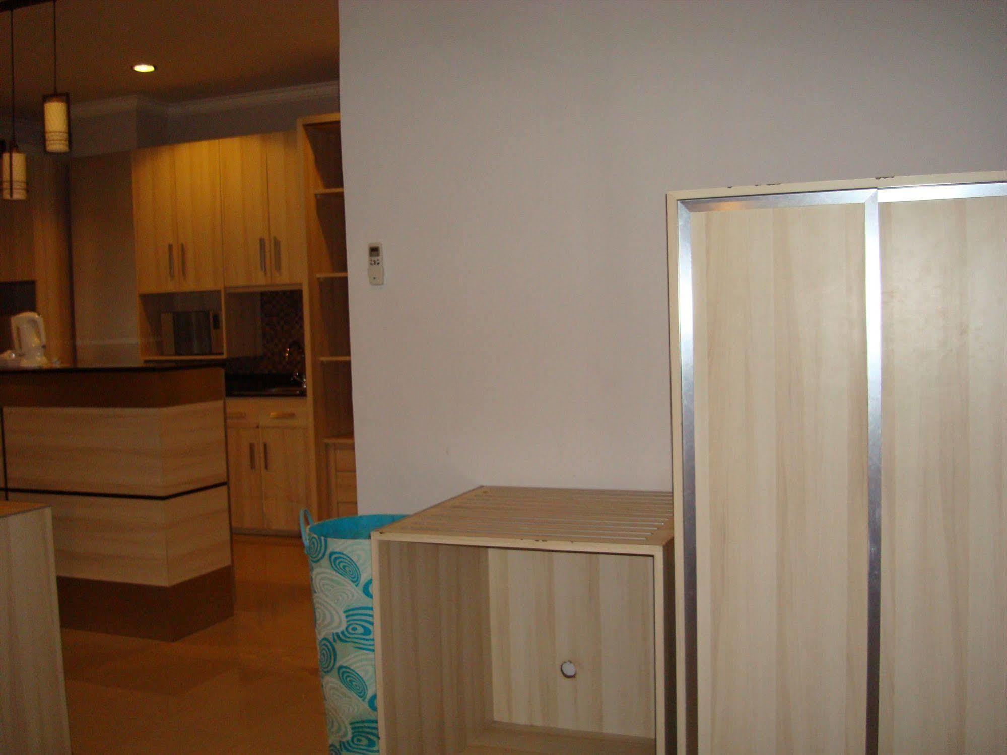 Ap Suite Apartment Kuta Lombok Extérieur photo