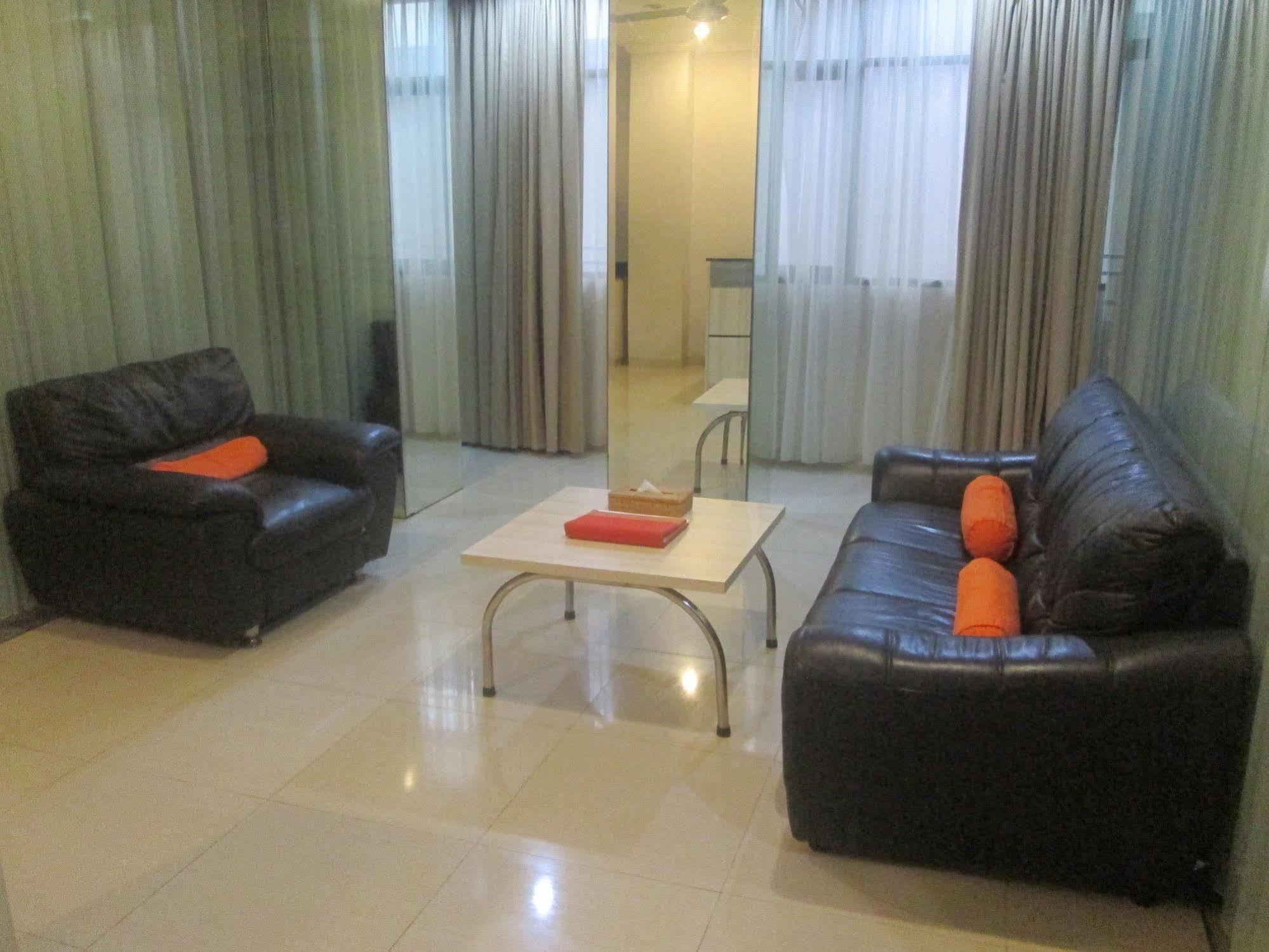 Ap Suite Apartment Kuta Lombok Extérieur photo