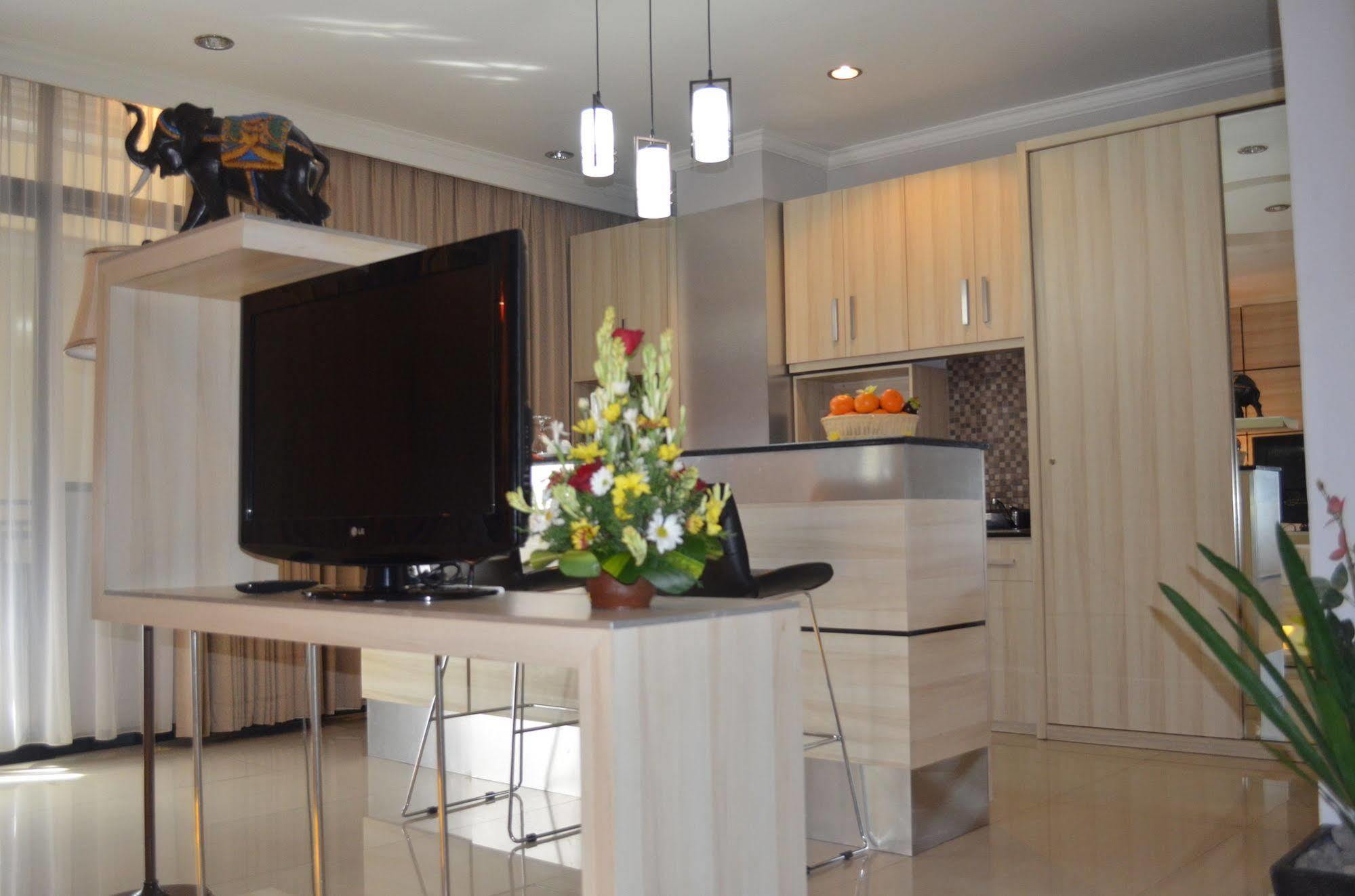 Ap Suite Apartment Kuta Lombok Extérieur photo